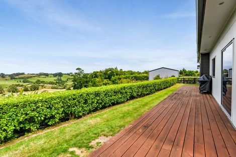 Photo of property in 281 Upland Road, Tarurutangi, New Plymouth, 4372