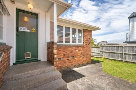 Photo of property in 20 Waterloo Road, Milford, Auckland, 0620