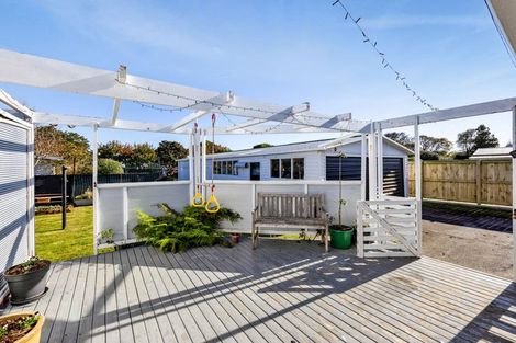 Photo of property in 37 Dixon Avenue, Hawera, 4610