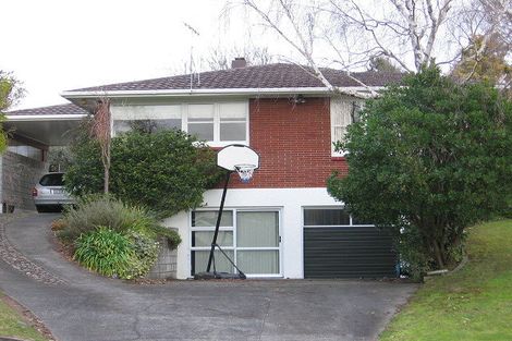 Photo of property in 64 Churchill Avenue, Hokowhitu, Palmerston North, 4410