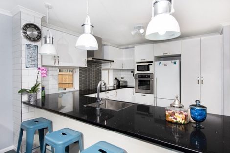 Photo of property in 31 William Gamble Drive, Greenhithe, Auckland, 0632