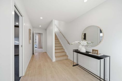 Photo of property in 2/3 Corrella Road, Belmont, Auckland, 0622