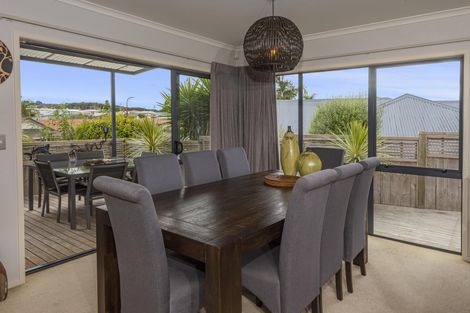 Photo of property in 24 Lochiel Place, Te Kamo, Whangarei, 0112