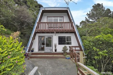 Photo of property in 45 Airlie Road, Plimmerton, Porirua, 5026
