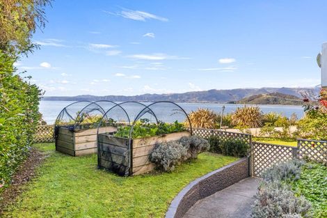 Photo of property in 204 Rangihaeata Road, Rangihaeata, Takaka, 7182