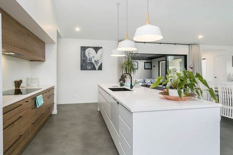 Photo of property in 5 Alan Livingston Drive, Cambridge, 3434