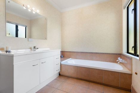 Photo of property in 40 Princes Street, Cambridge, 3434