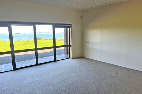 Photo of property in 1025 Takatu Road, Tawharanui Peninsula, Matakana, 0986