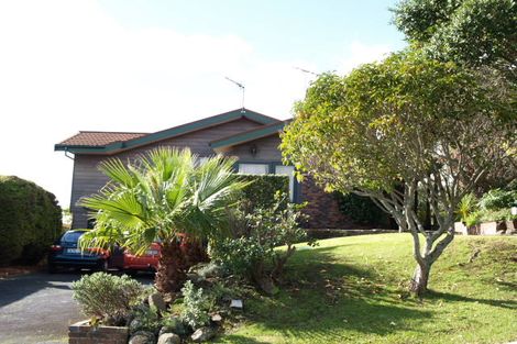 Photo of property in 9 Rangitoto View Road, Cockle Bay, Auckland, 2014