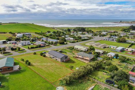 Photo of property in 15 High Street, Kakanui, Oamaru, 9495