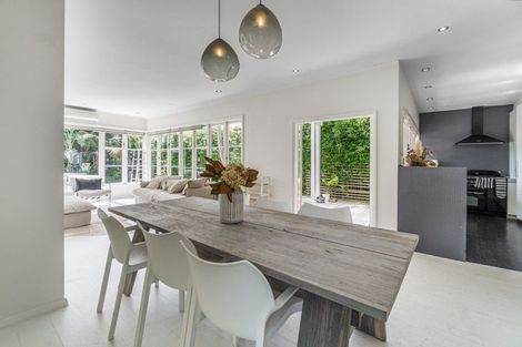 Photo of property in 36 Harbour View Road, Point Chevalier, Auckland, 1022