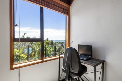 Photo of property in 3 Mizpah Road, Waiake, Auckland, 0630