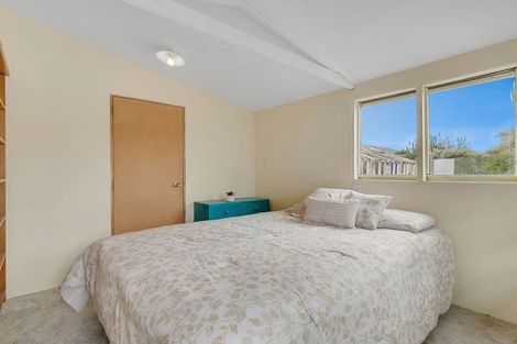 Photo of property in 37 Main Road, Titahi Bay, Porirua, 5022