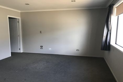 Photo of property in 14 Denham Court, Flagstaff, Hamilton, 3210