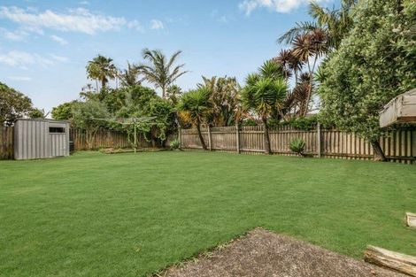 Photo of property in 16 Montmere Avenue, Te Atatu Peninsula, Auckland, 0610