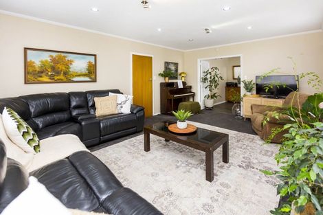 Photo of property in 61 Oregon Drive, Maoribank, Upper Hutt, 5018