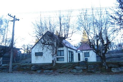 Photo of property in 12 Criterion Street, Arrowtown, 9302