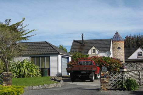 Photo of property in 5 Martin Place, Carters Beach, Westport, 7825