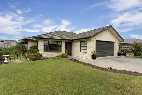 Photo of property in 8 Brookside Close, Highbury, Palmerston North, 4412