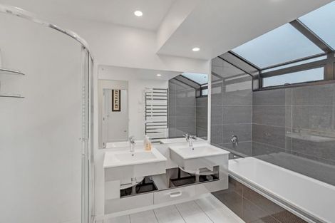 Photo of property in 5 Waddell Lane, Avondale, Christchurch, 8061