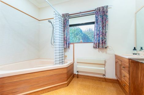 Photo of property in 5 Terrace Road, Reikorangi, Waikanae, 5391