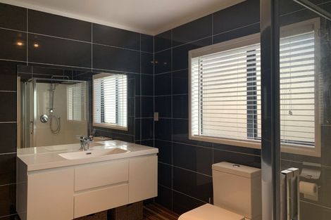 Photo of property in 4 Newfound Way, Glen Eden, Auckland, 0602