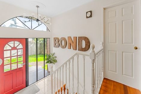 Photo of property in 10 Ballini Rise, West Harbour, Auckland, 0618