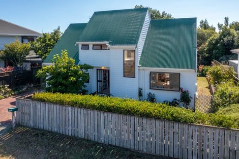 Photo of property in 44 Dale Road, Raumati South, Paraparaumu, 5032