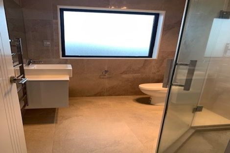 Photo of property in 17 Casheltown Way, Flat Bush, Auckland, 2019