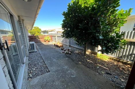 Photo of property in 2/206 Ruahine Street, Roslyn, Palmerston North, 4414