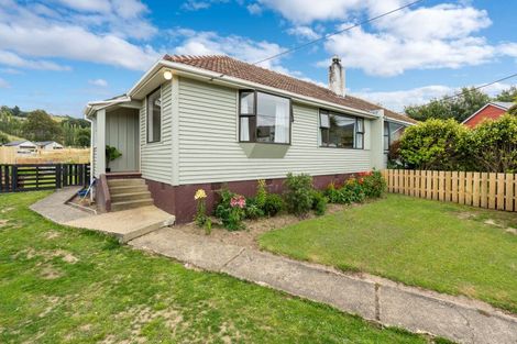 Photo of property in 12 Freyberg Avenue, Sawyers Bay, Port Chalmers, 9023