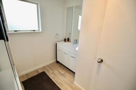 Photo of property in 20 Burrows Place, Frankton, Hamilton, 3204