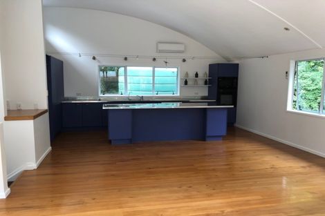 Photo of property in 4 Okoka Road, Omiha, Waiheke Island, 1081