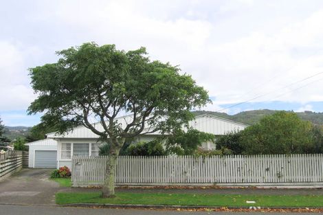 Photo of property in 15 Foster Street, Taita, Lower Hutt, 5011