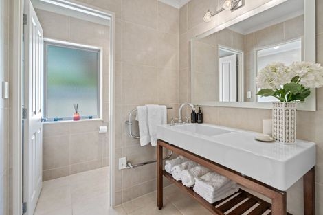 Photo of property in 1 Catherin Servant Close, Maunu, Whangarei, 0110