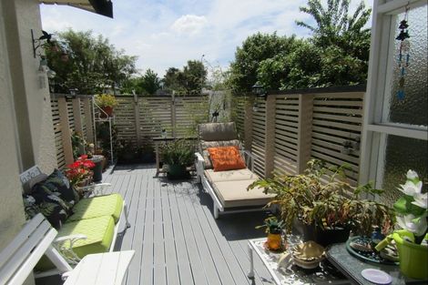 Photo of property in 35 Rhodes Street, Waimate, 7924