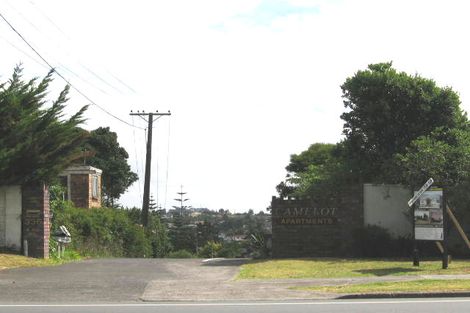 Photo of property in 1/336 East Coast Road, Sunnynook, Auckland, 0632