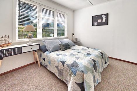 Photo of property in 1 Trojan Crescent, New Lynn, Auckland, 0600