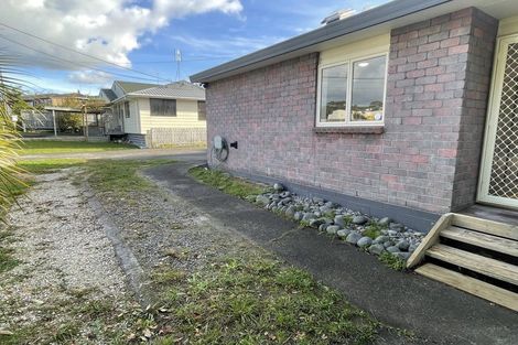 Photo of property in 8a Langton Road, Stanmore Bay, Whangaparaoa, 0932