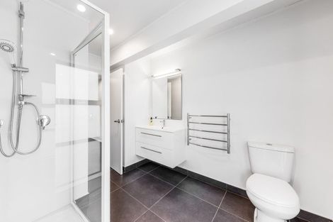 Photo of property in 184b Whangaparaoa Road, Red Beach, 0932