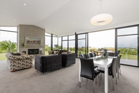 Photo of property in 2 Heipipi Drive, Eskdale, Napier, 4182