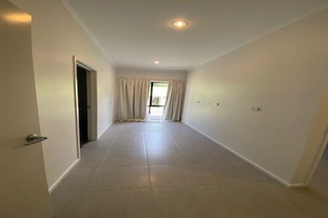 Photo of property in 80 Waldorf Crescent, Orewa, 0931