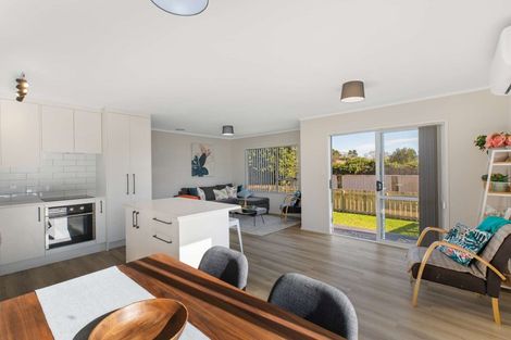 Photo of property in 48 Hamilton Drive, Waiuku, 2123