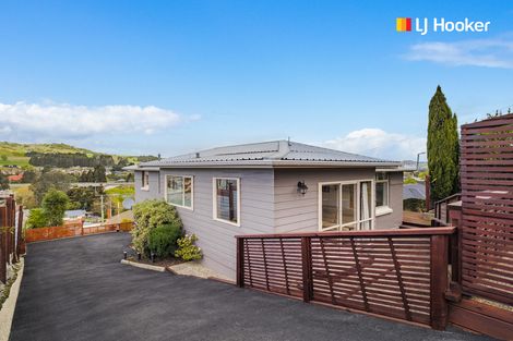 Photo of property in 31 Waldron Crescent, Green Island, Dunedin, 9018