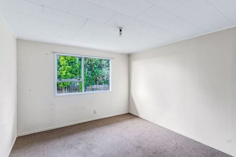 Photo of property in 23 Hobsonville Road, West Harbour, Auckland, 0618