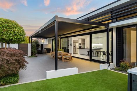 Photo of property in 31 Waiwetu Street, Fendalton, Christchurch, 8052