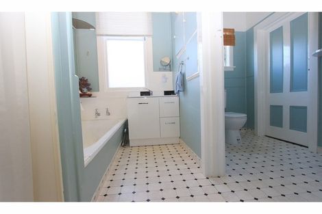 Photo of property in 1 Whitney Street, Blenheim, 7201