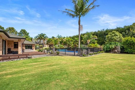 Photo of property in 30 Foster Road, Kumeu, 0891