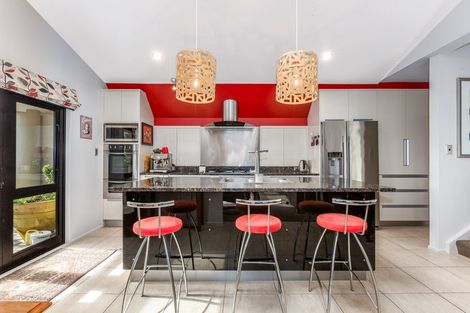 Photo of property in 52 Walter Road, Lowry Bay, Lower Hutt, 5013