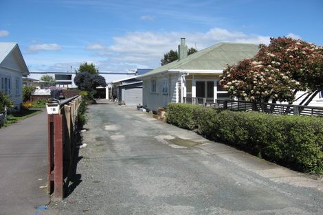Photo of property in 2/9 Parkers Road, Tahunanui, Nelson, 7011